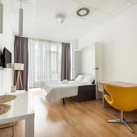 Jerozolimskie 215 By Bookinghost Appartement *