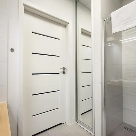 Appartement Jerozolimskie 215 By Bookinghost *