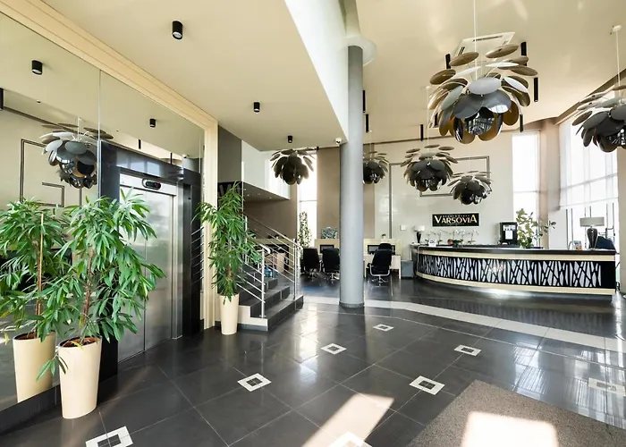 Jerozolimskie 215 By Bookinghost