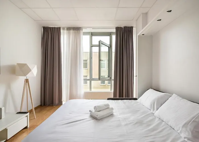 Jerozolimskie 215 By Bookinghost Warszawa