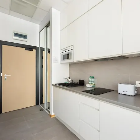 Jerozolimskie 215 By Bookinghost * Варшава